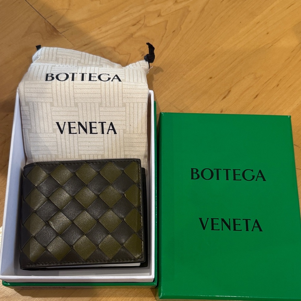 Bottega Veneta wallet